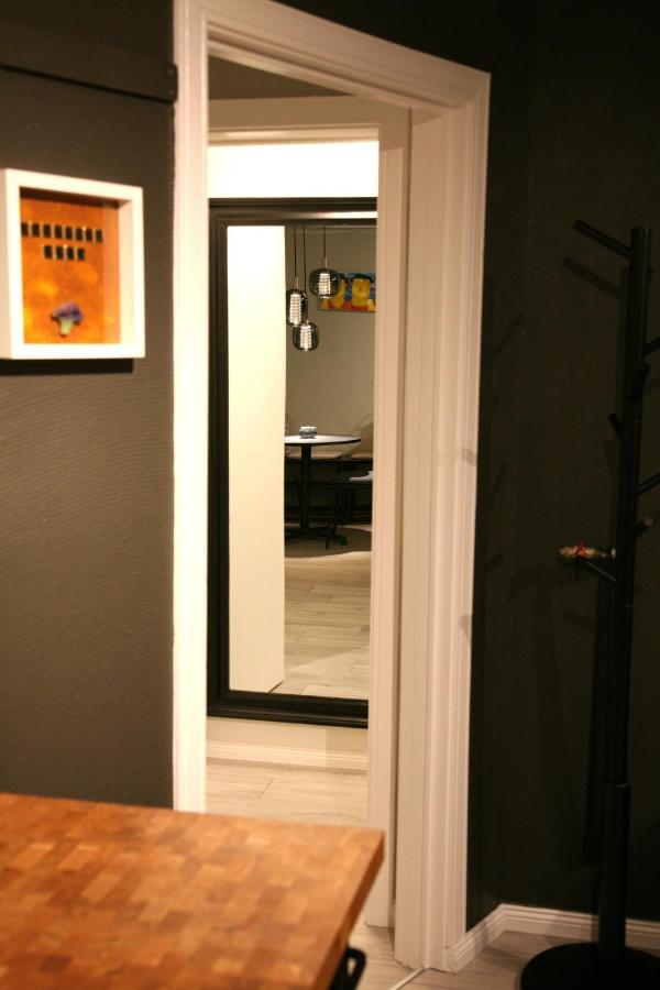 Spacious & Refurbished 1 Bedroom Apartment In Suburban Reykjavik Garthabaer Bagian luar foto