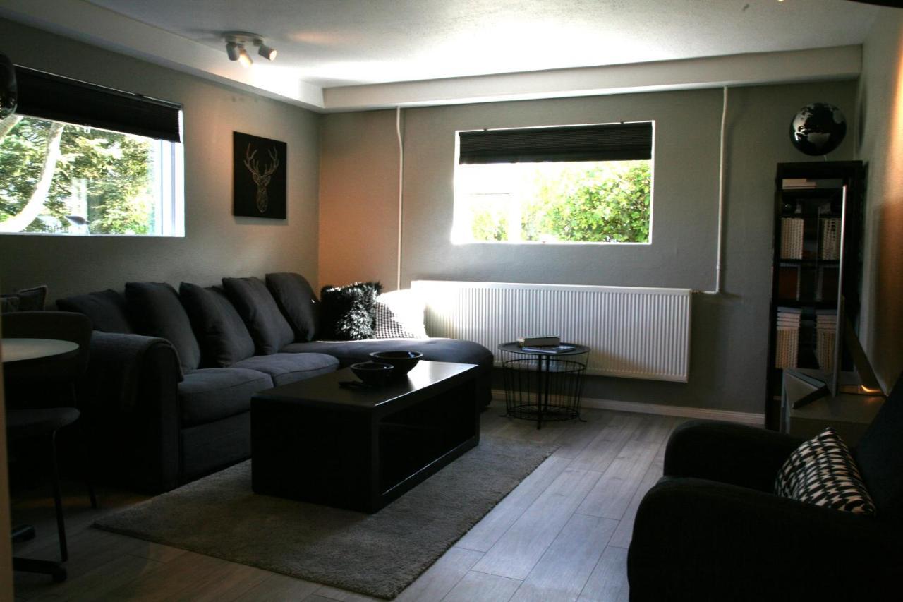 Spacious & Refurbished 1 Bedroom Apartment In Suburban Reykjavik Garthabaer Bagian luar foto