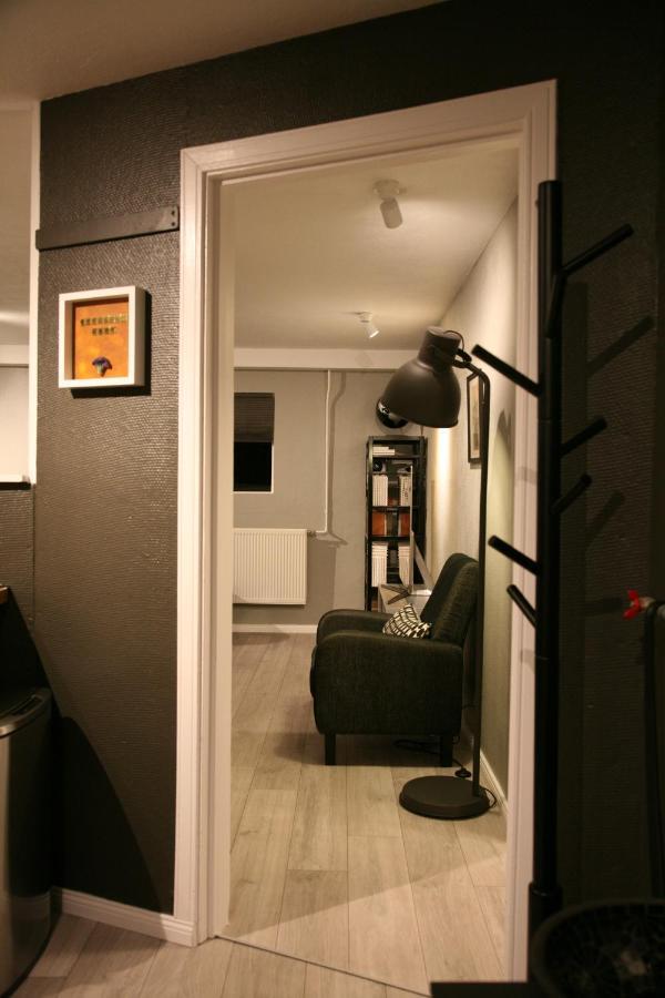 Spacious & Refurbished 1 Bedroom Apartment In Suburban Reykjavik Garthabaer Bagian luar foto