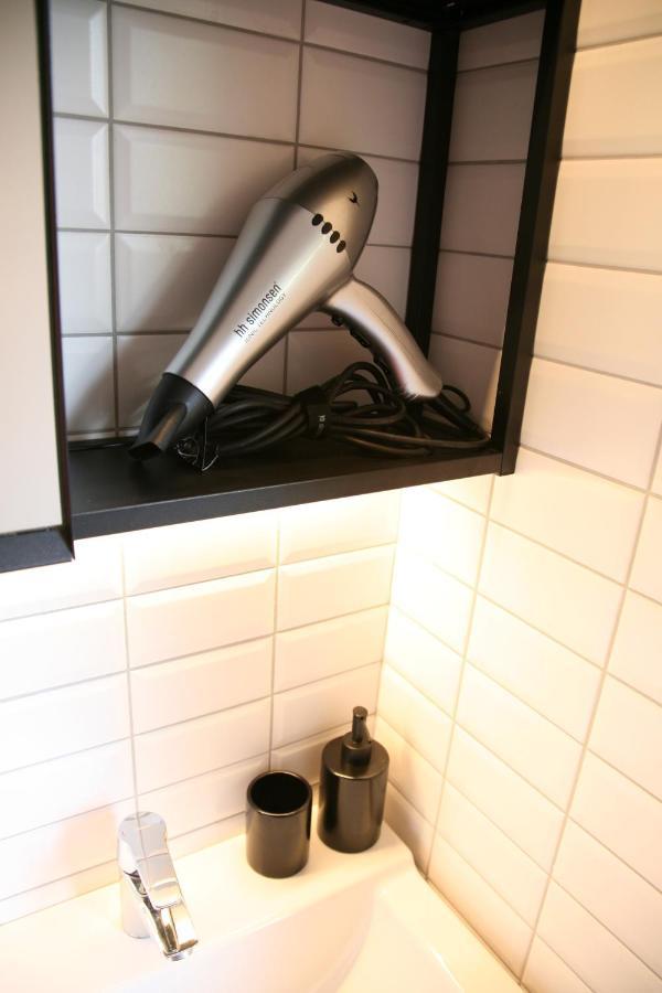 Spacious & Refurbished 1 Bedroom Apartment In Suburban Reykjavik Garthabaer Bagian luar foto